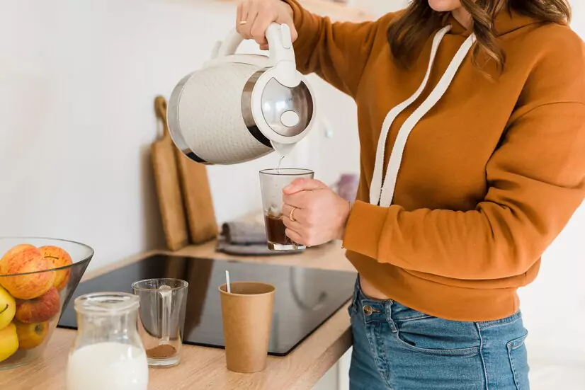 plastic insulated kettle