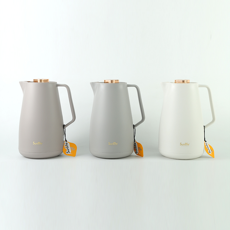 Glass refill inside vacuum jug