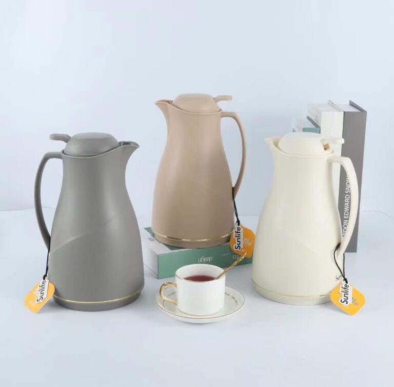 Office Essentials How a Good Water Bottle Boosts Productivity and Wellness